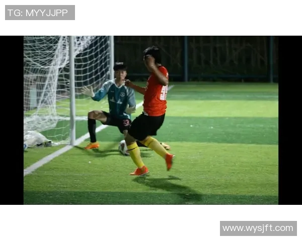 年轻帅气的足球明星们在赛场上的精彩瞬间与迷人风采展示 年轻帅气的足球明星们在赛场上的精彩瞬间与迷人风采展示